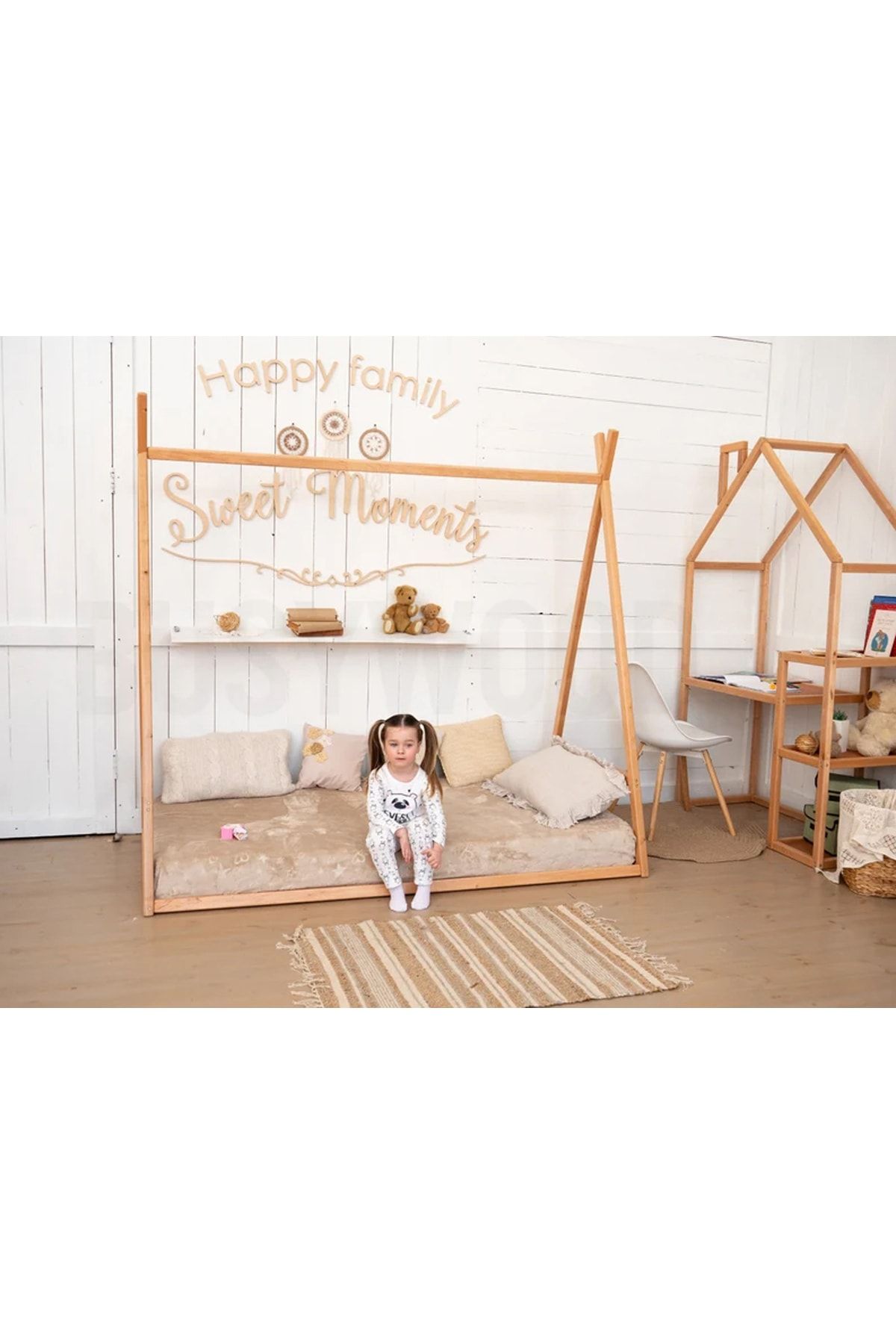 çapraz çatılı model Montessori Karyola - Ahşap Çocuk Karyolası - tree-115