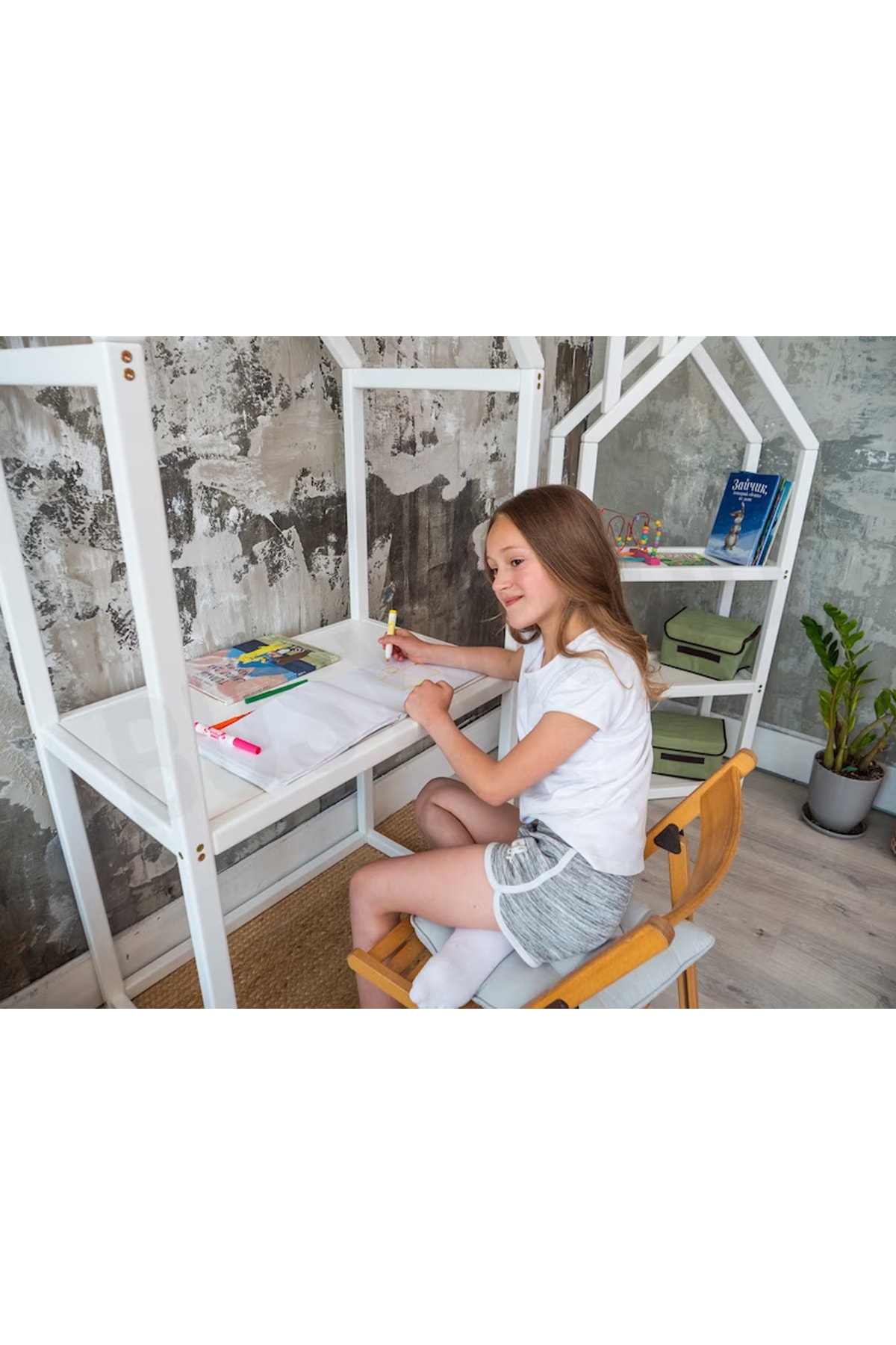 Montessori Beyaz Ahşap Çocuk Çalışma Masası - Montessori Masa - Montessori Mobilya