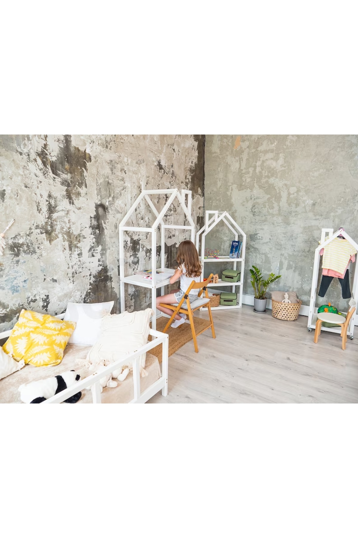 Montessori Beyaz Ahşap Çocuk Çalışma Masası - Montessori Masa - Montessori Mobilya